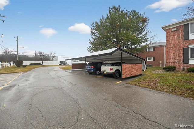 1870 Fort Street 1, Trenton, MI 48183