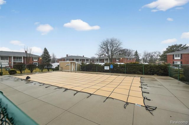 1870 Fort Street 1, Trenton, MI 48183