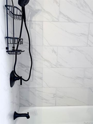 1870 Fort Street 1, Trenton, MI 48183