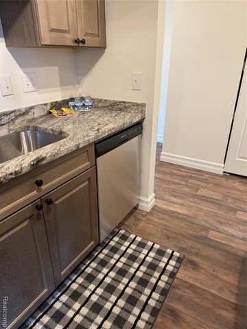 1870 Fort Street 1, Trenton, MI 48183