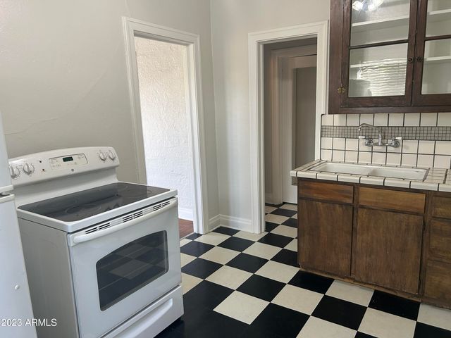 902 E PALM Lane Apt 4, Phoenix, AZ 85006