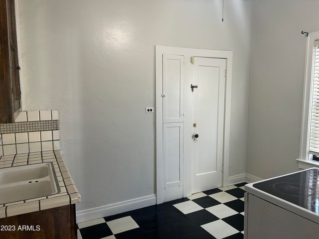 902 E PALM Lane Apt 4, Phoenix, AZ 85006