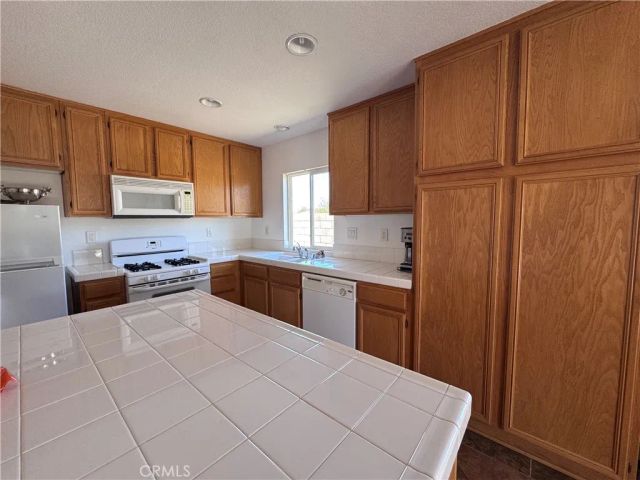 1554 Granville, Lancaster, CA 93535