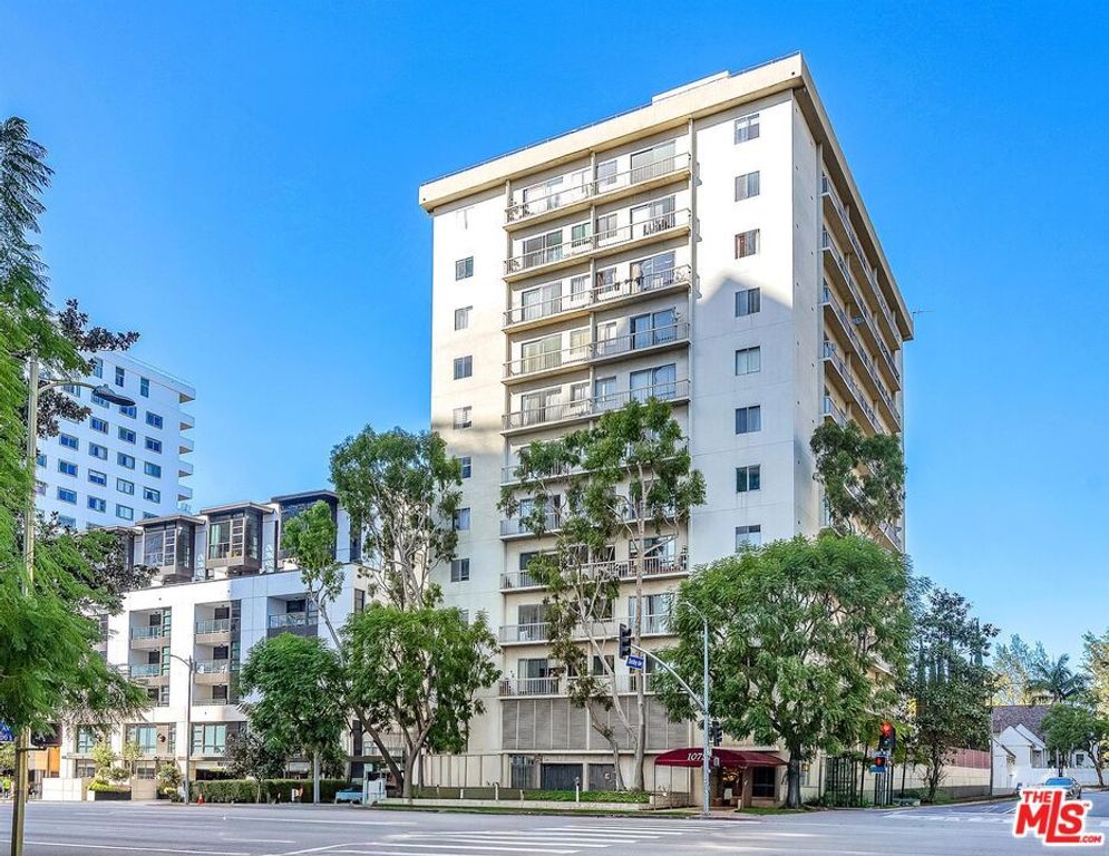 Image 1 of property listing at 10751 Wilshire Boulevard 909, Los Angeles, CA 90024