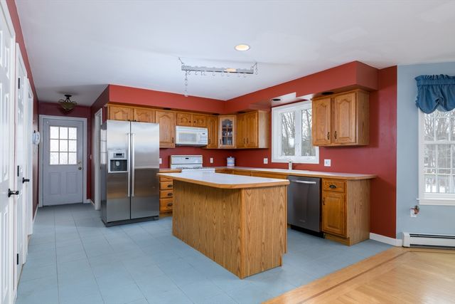 779 Willard Street, Leominster, MA 01453