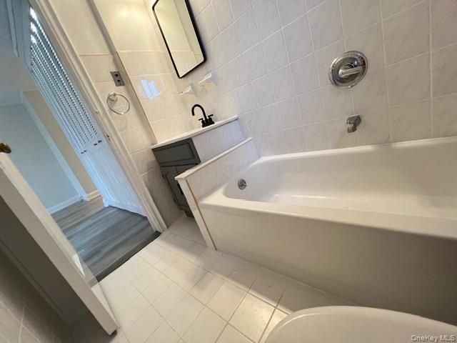 48-25 43rd Street 3F, Woodside, NY 11377