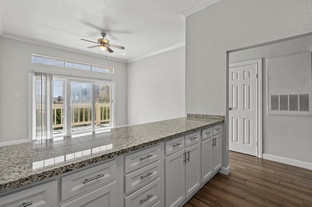 7820 Seawall Boulevard 118, Galveston, TX 77551