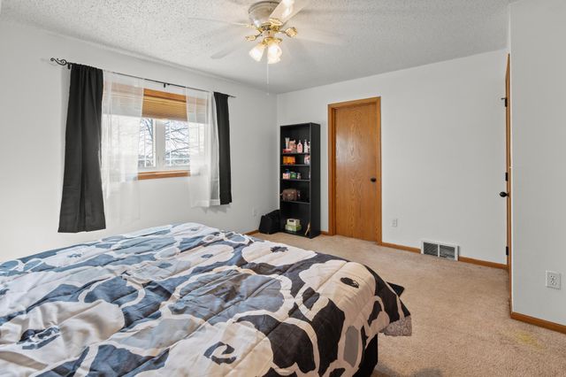 3912 7th Street S, Moorhead, MN 56560