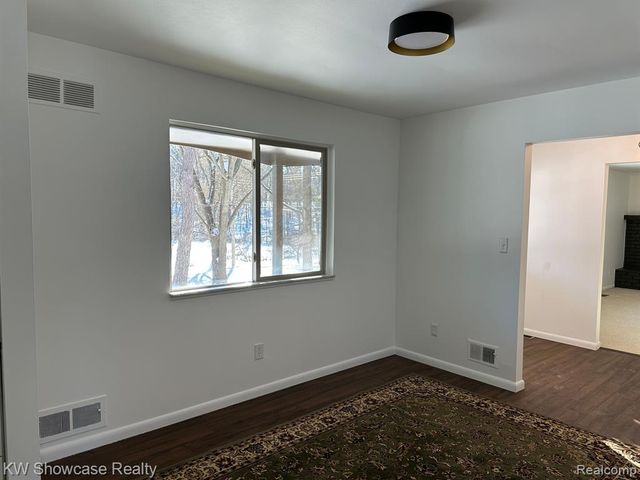 6350 Brockhurst Blvd Boulevard, West Bloomfield, MI 48322