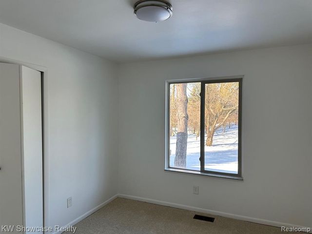 6350 Brockhurst Blvd Boulevard, West Bloomfield, MI 48322