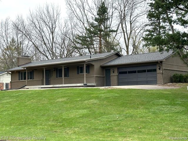 6350 Brockhurst Blvd Boulevard, West Bloomfield, MI 48322