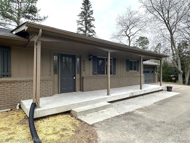 6350 Brockhurst Blvd Boulevard, West Bloomfield, MI 48322