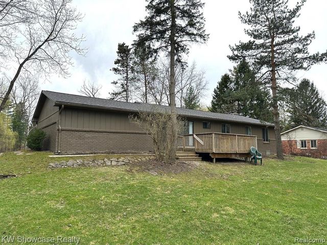 6350 Brockhurst Blvd Boulevard, West Bloomfield, MI 48322