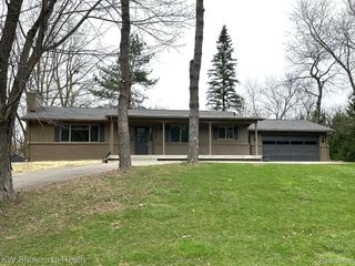 6350 Brockhurst Blvd Boulevard, West Bloomfield, MI 48322