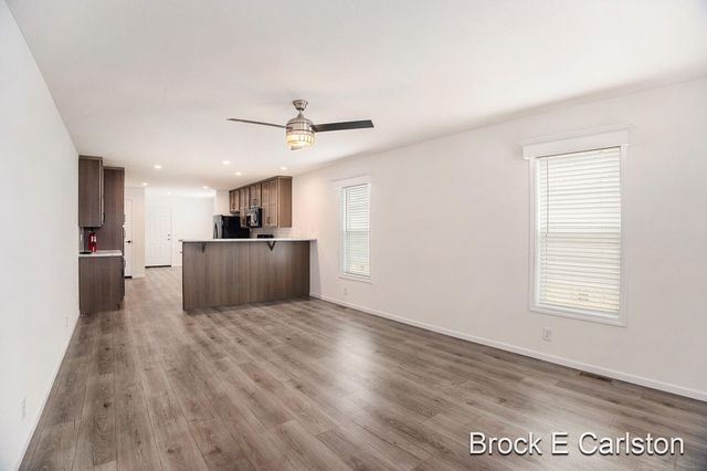 1283 E Ellis Road 19, Norton Shores City, MI 49441