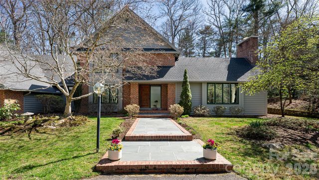 12 Stuyvesant Crescent, Asheville, NC 28803