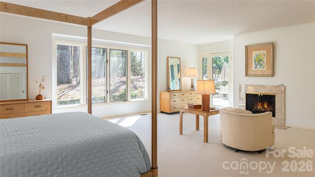 12 Stuyvesant Crescent, Asheville, NC 28803