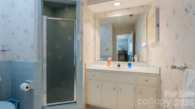 12 Stuyvesant Crescent, Asheville, NC 28803