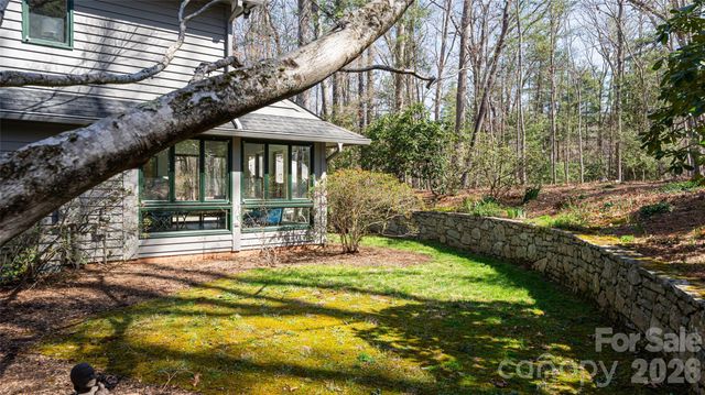 12 Stuyvesant Crescent, Asheville, NC 28803