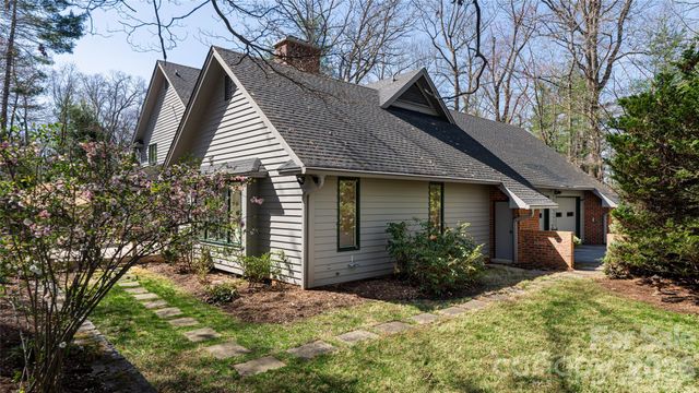 12 Stuyvesant Crescent, Asheville, NC 28803