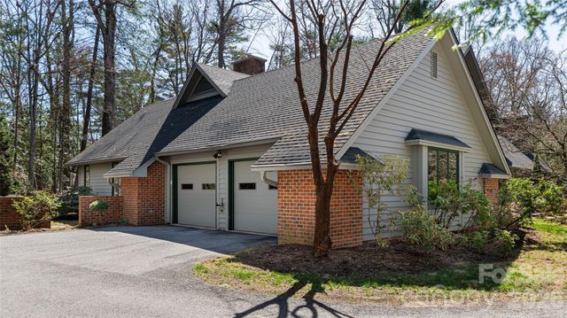 12 Stuyvesant Crescent, Asheville, NC 28803