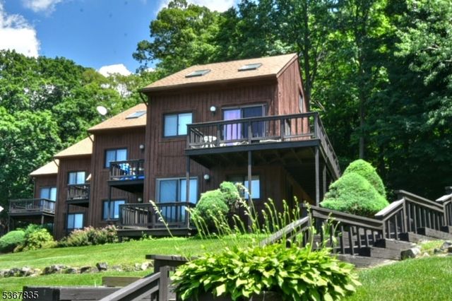 3 Deer Valley Ln, Vernon Twp., NJ 07462