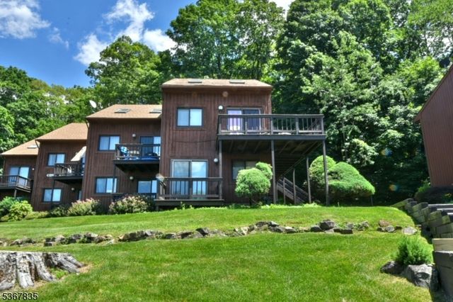 3 Deer Valley Ln, Vernon Twp., NJ 07462