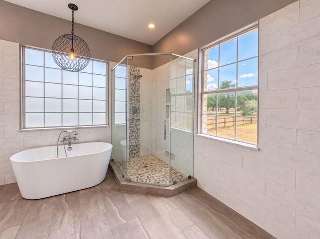 302 Saddletree LN, Dripping Springs, TX 78620