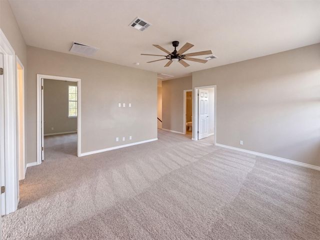 302 Saddletree LN, Dripping Springs, TX 78620