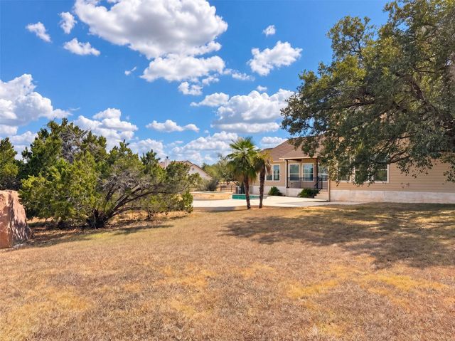 302 Saddletree LN, Dripping Springs, TX 78620