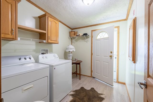 3 Blackbird St, Tiverton, RI 02878