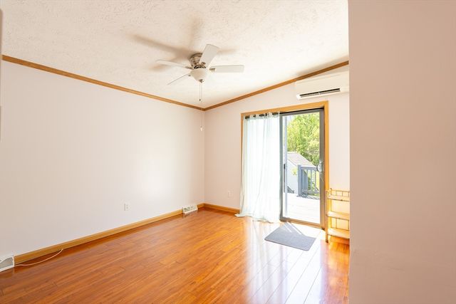 3 Blackbird St, Tiverton, RI 02878