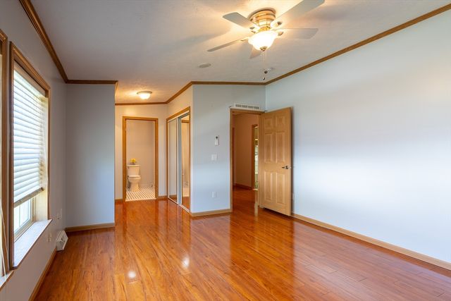 3 Blackbird St, Tiverton, RI 02878