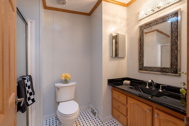 3 Blackbird St, Tiverton, RI 02878