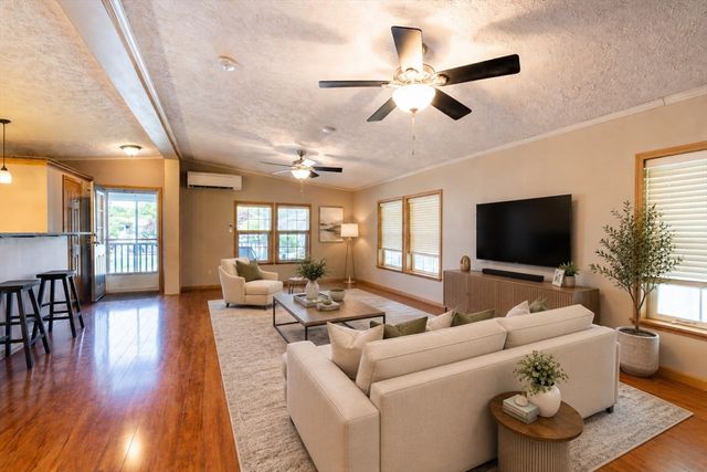 3 Blackbird St, Tiverton, RI 02878