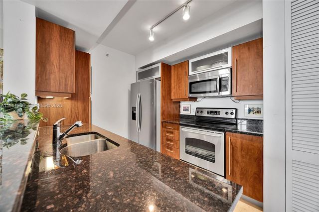 7350 SW 89th St 1511S, Miami, FL 33156