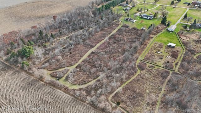 9895 E Brooks Road, Venice Township, MI 48449