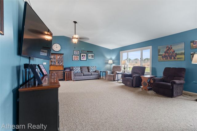 9895 E Brooks Road, Venice Township, MI 48449