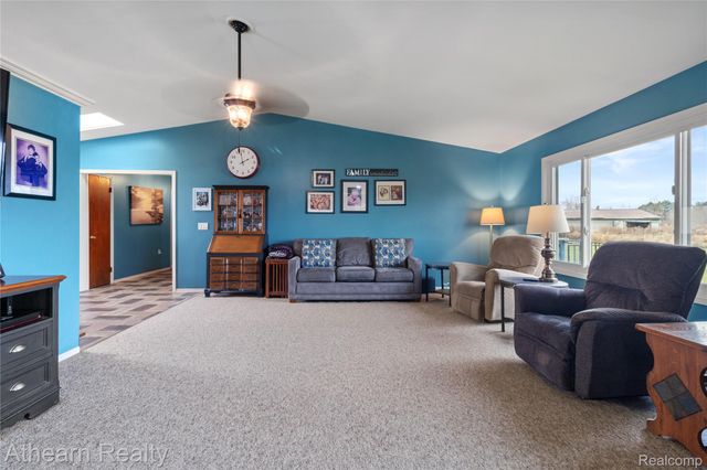 9895 E Brooks Road, Venice Township, MI 48449