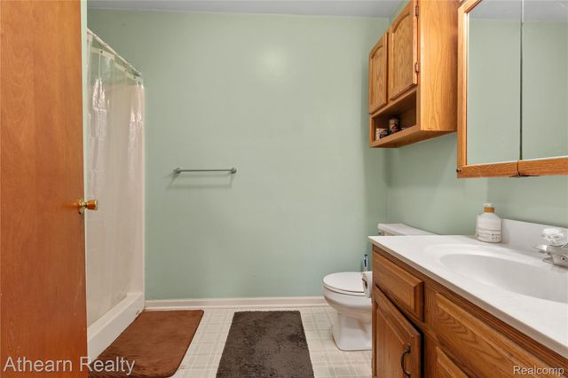 9895 E Brooks Road, Venice Township, MI 48449