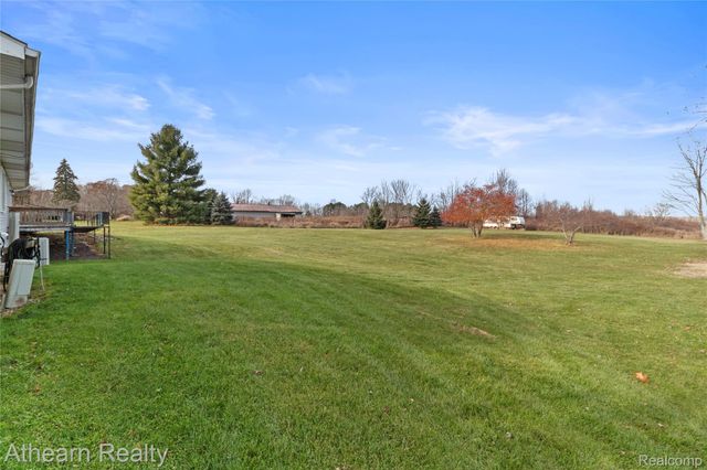 9895 E Brooks Road, Venice Township, MI 48449