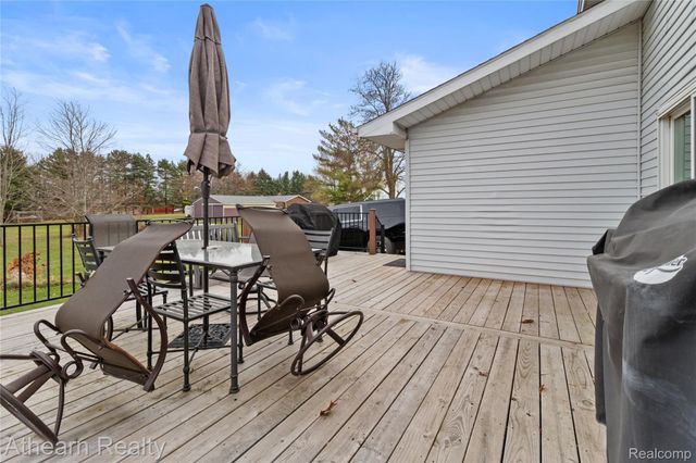 9895 E Brooks Road, Venice Township, MI 48449