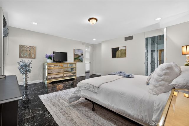9321 Burton Way A, Beverly Hills, CA 90210