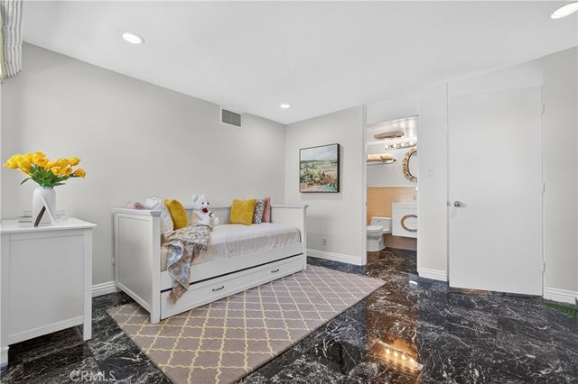 9321 Burton Way A, Beverly Hills, CA 90210