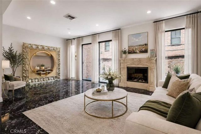 9321 Burton Way A, Beverly Hills, CA 90210