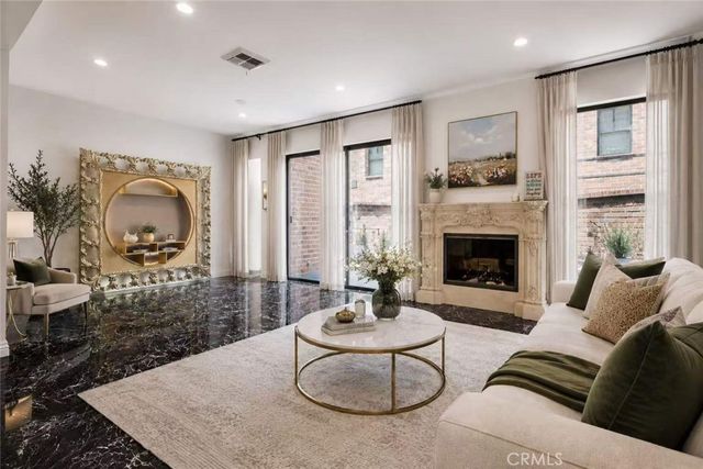 9321 Burton Way A, Beverly Hills, CA 90210