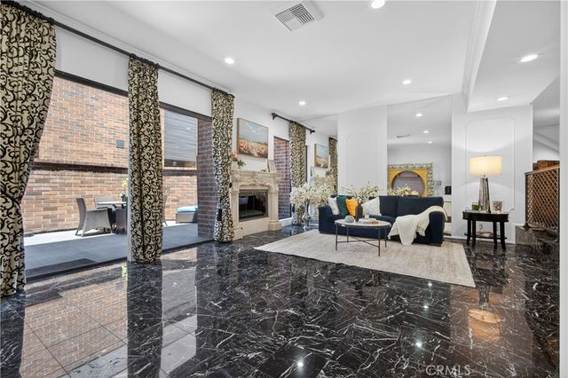 9321 Burton Way A, Beverly Hills, CA 90210