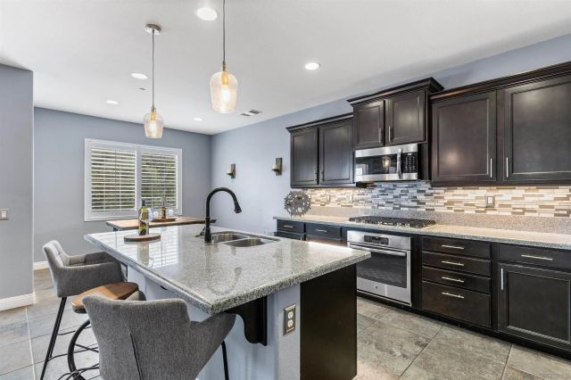 1018 Bellingham Drive, Oceanside, CA 92057