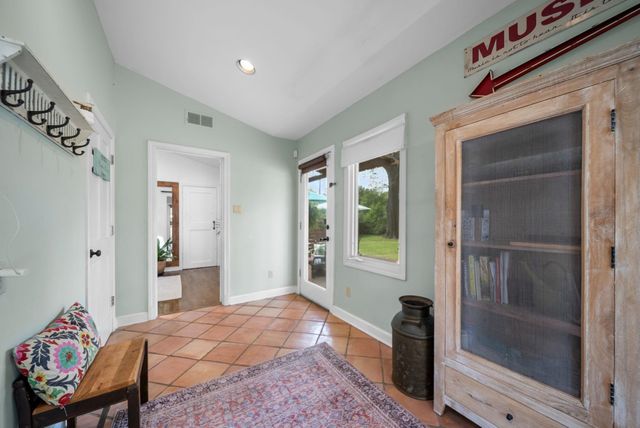 267 N ROSE RD, Memphis, TN 38117