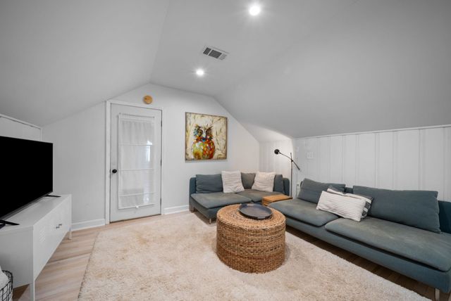 267 N ROSE RD, Memphis, TN 38117